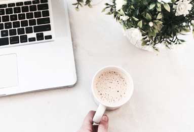 西部巅峰对决：勇士对阵湖人激战全记录